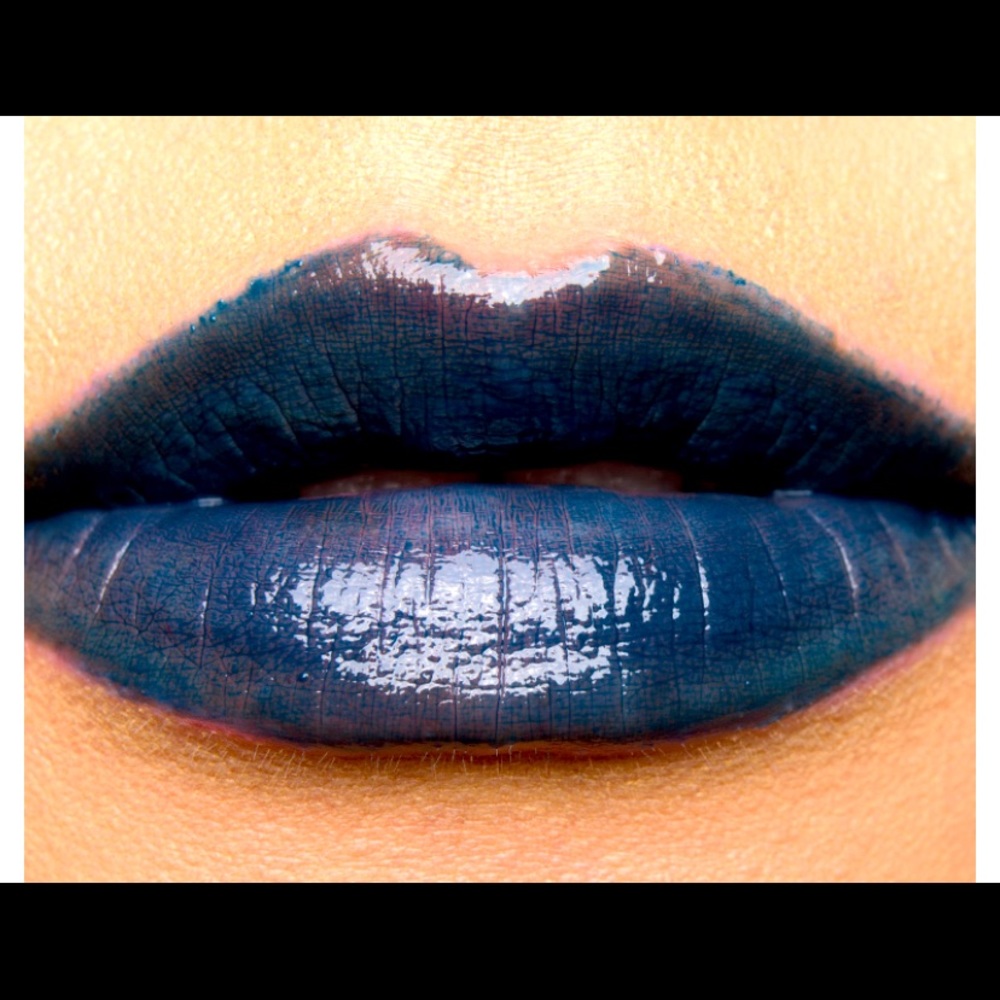 MAC Vamplify Acting on Impulse Lip Lacquer